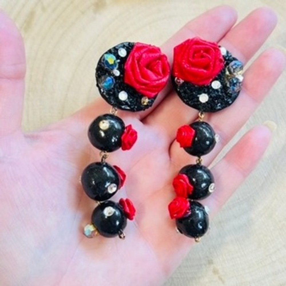 VTG Runway clip 80s rose Earrings chunky crystal jeweled‎ flashy Dangle Artisan